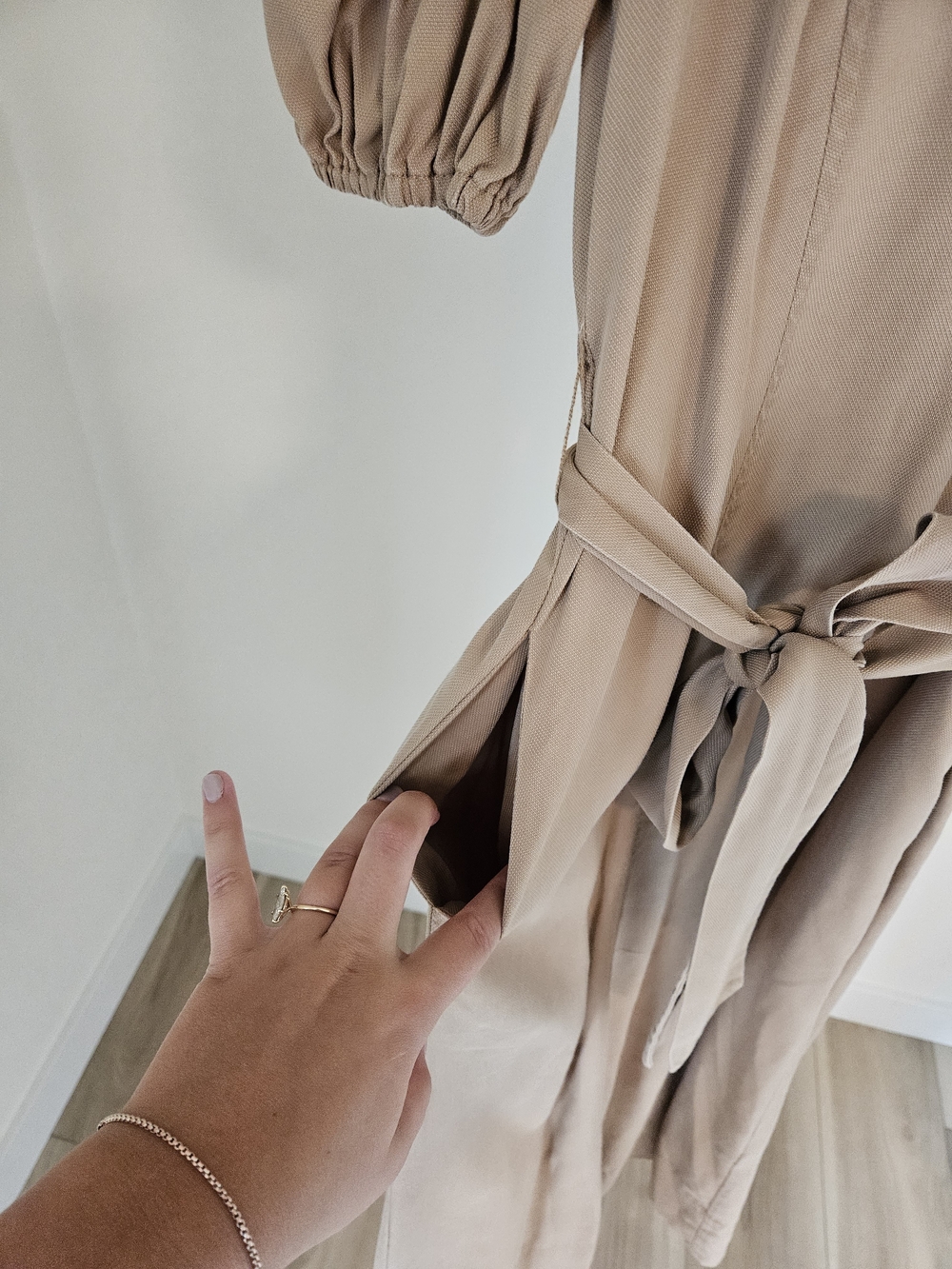 🤎 Ever New Tan Tie-Waist Puff Sleeve Midi Dress | AUS 6 / US 2 - Picture 5 of 7